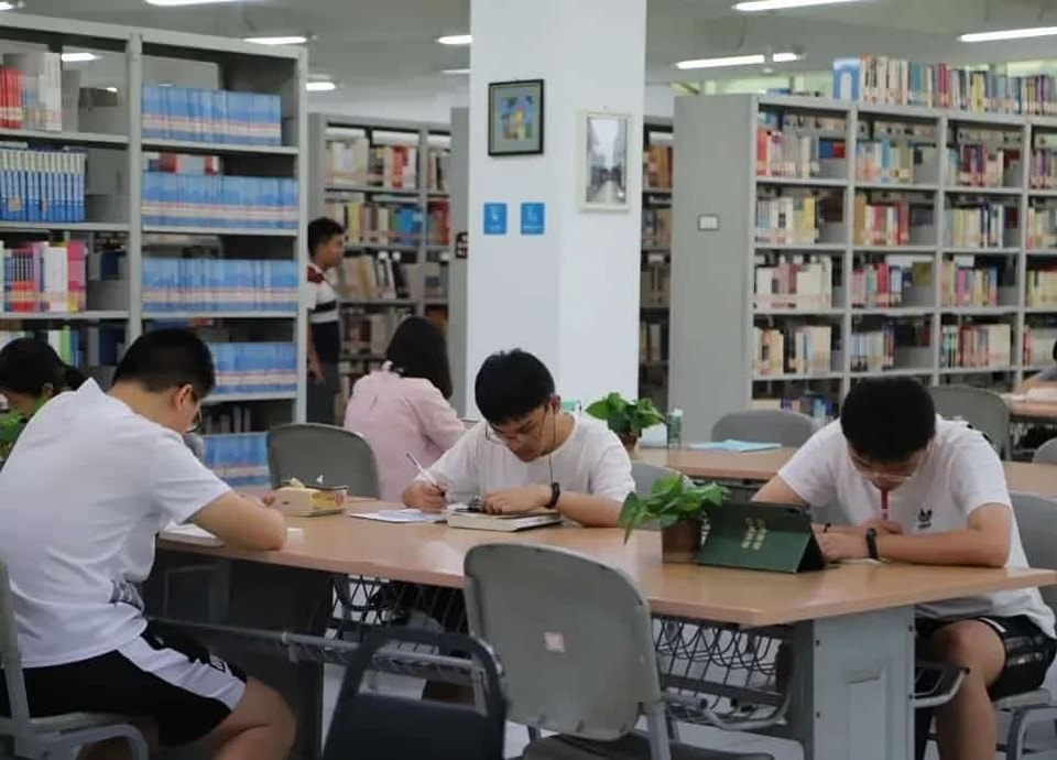 Panzhihua Medical University student life